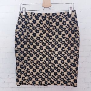 Ann Taylor Pencil Skirt Size 6 Petite Animal Floral Print Straight Lined